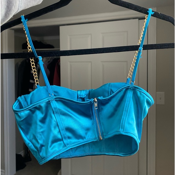 Crop top - Picture 2 of 2